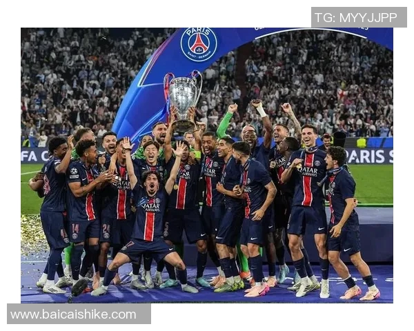 足球明星在巴黎的精彩瞬间与奔袭时刻全记录 足球明星在巴黎的精彩瞬间与奔袭时刻全记录