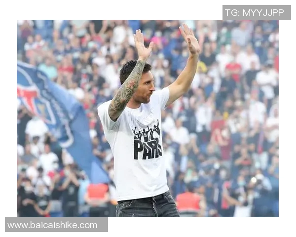 九号球衣传奇足球明星的辉煌历程与影响力解析