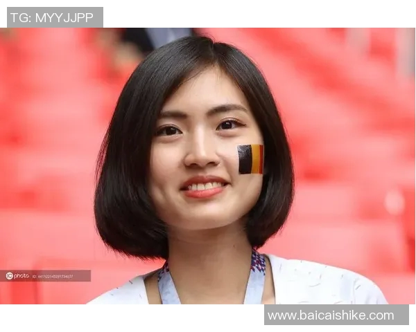 足球明星短发发型女孩的时尚魅力与个性展示 足球明星短发发型女孩的时尚魅力与个性展示